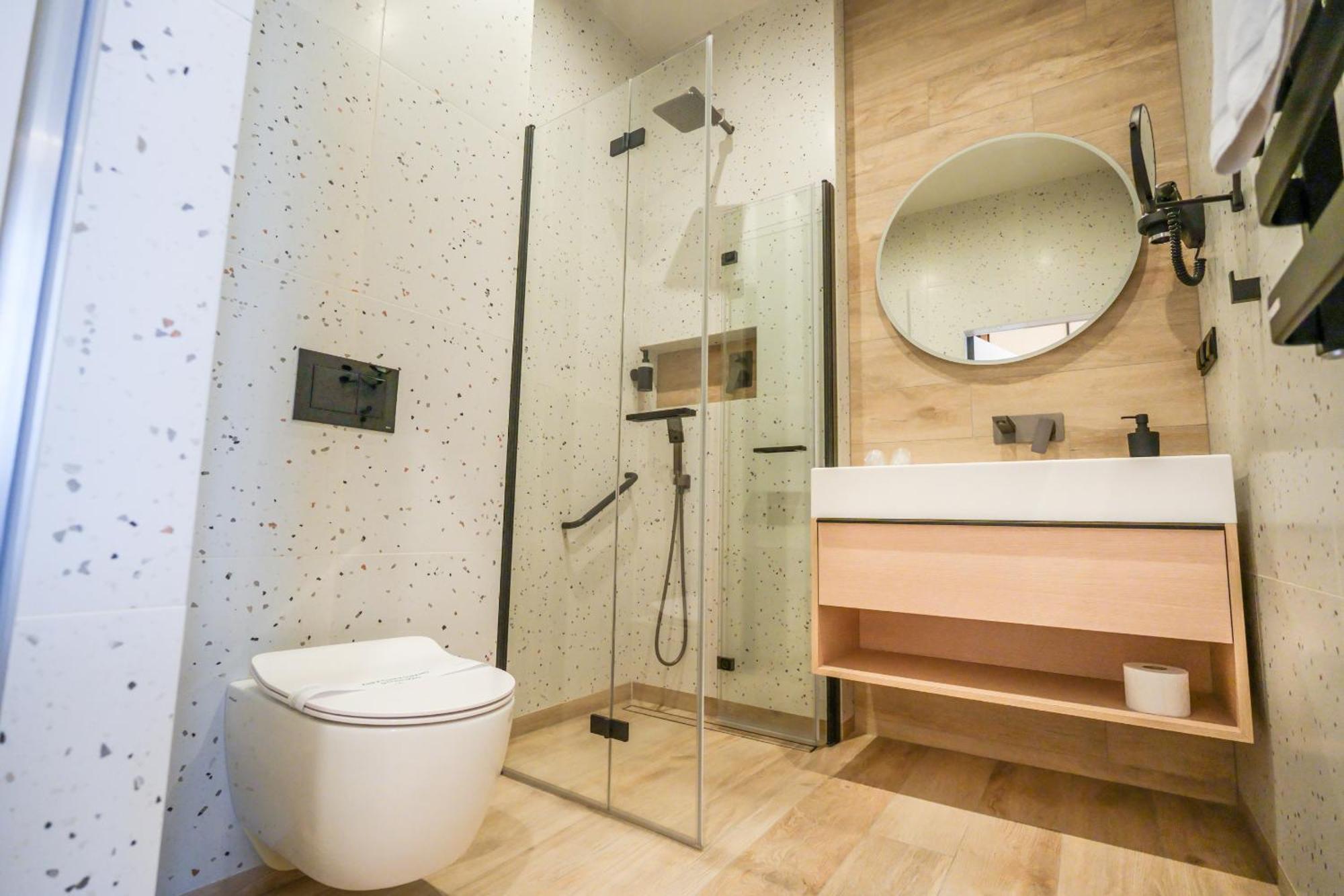 Hotel Jarota Jarocin Kültér fotó