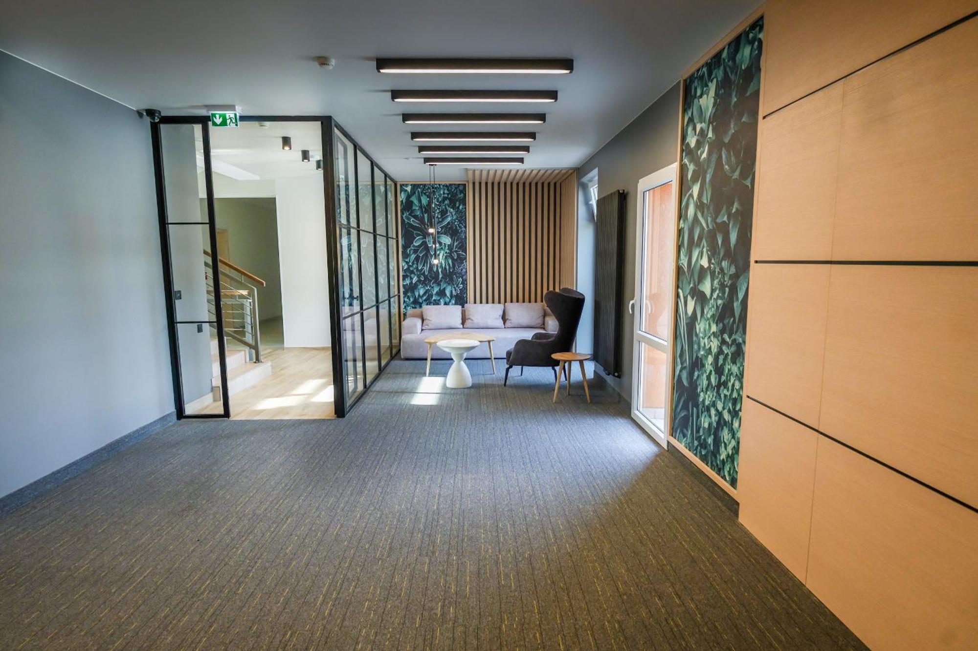 Hotel Jarota Jarocin Kültér fotó